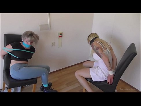 ❤️ Verslaafd / vastgebonden en de mond gesnoerd / jonkvrouw in nood Sex at us ❌
