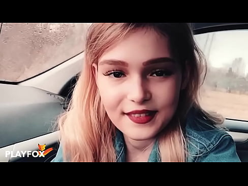 ❤️ Sexy babe zuigt vrolijk op kortingskaart Sex at us ❌
